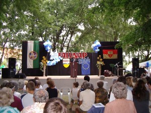 Bühne am Dorffest in Nagyvenyim